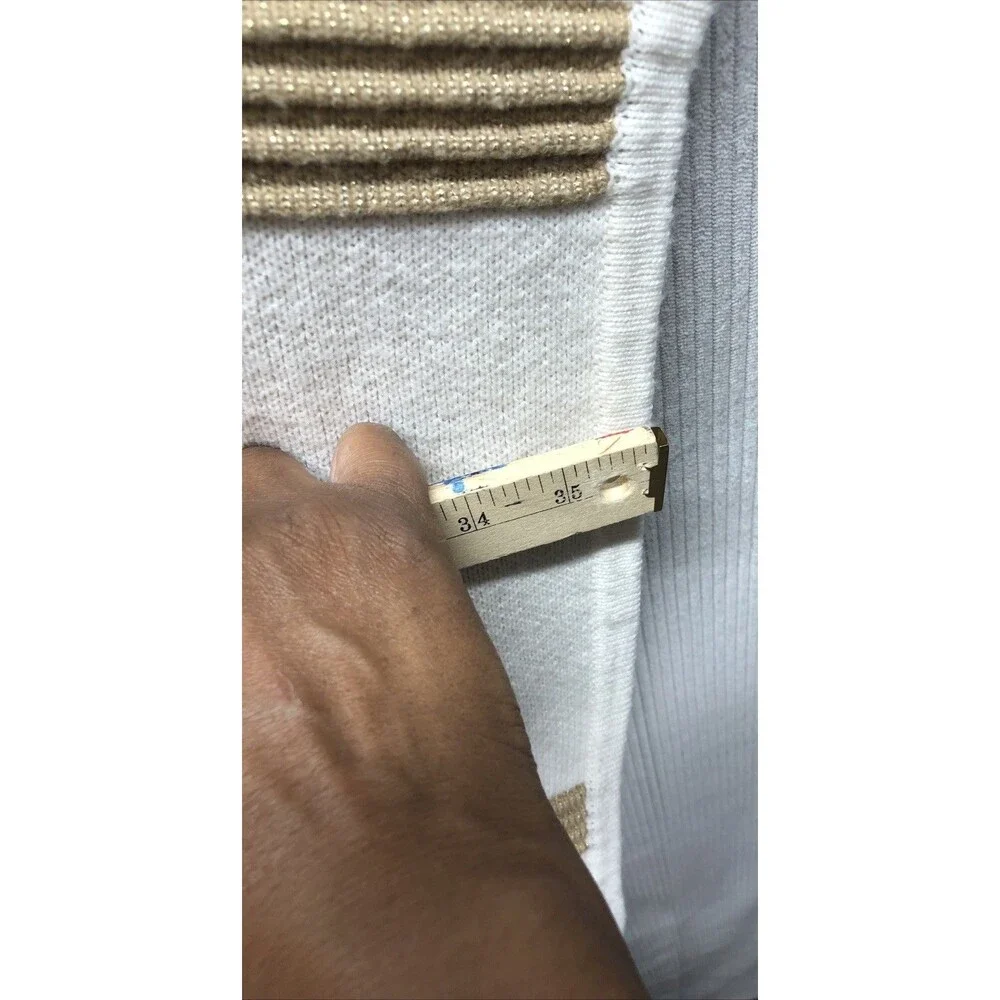 Anne Klein Poncho Size M Cream Check Gold Metallic Old Money Lion Buckle Closure